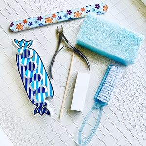 Manicure + pedicure set